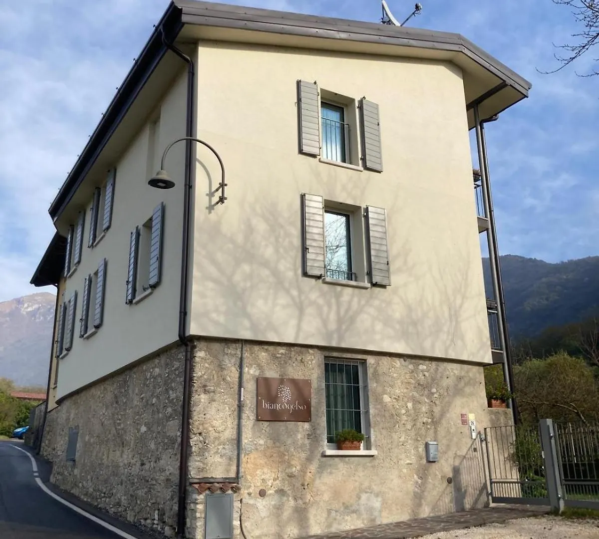 Biancogelso B&B Vegan Gardone Riviera Oda ve Kahvaltı